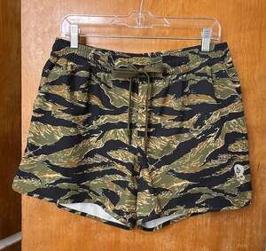 Zero Foxtrot Shorts Mens Large Green Tiger Jungle Camo 5” Unlined Gym Running